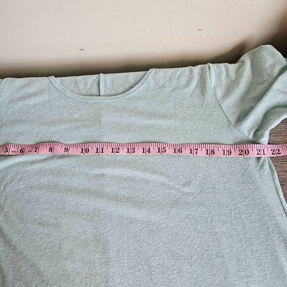 LuLaRoe Classic T-Shirt Women’s XL Green Solid Short Sleeve Flowy Relaxed Fit - Picture 3 of 6